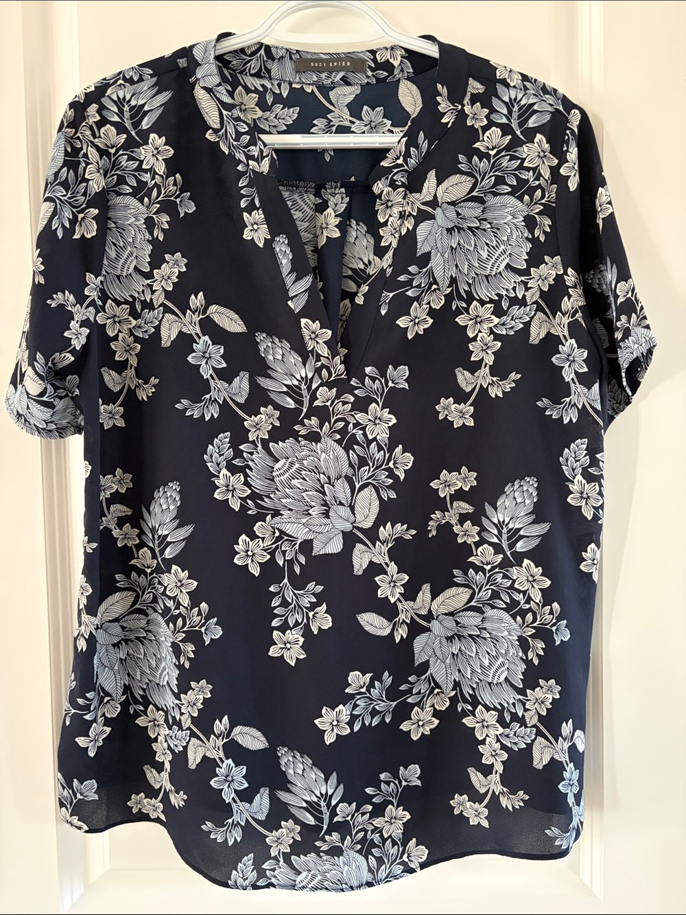 Suzy Shier Navy and White Floral Split V-Neck Blouse